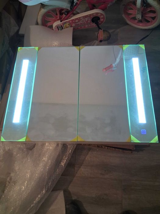 Dulap suspendat baie