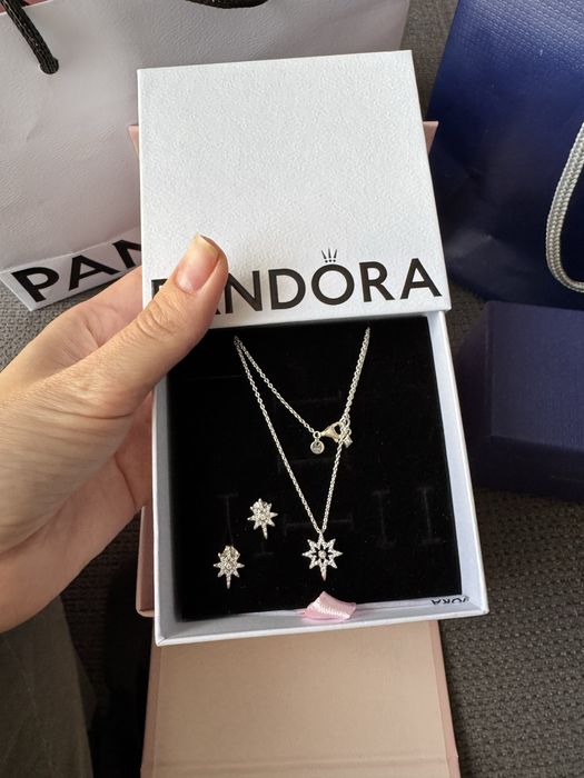Pandora и Swarovski бижута