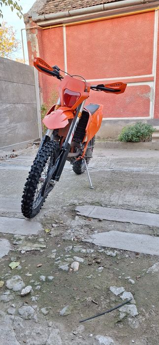 Vand / schimb cu quad