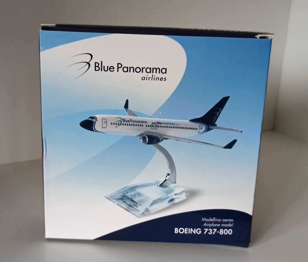 Macheta avion Boeing 737-800 Blue Panorama - 1/320