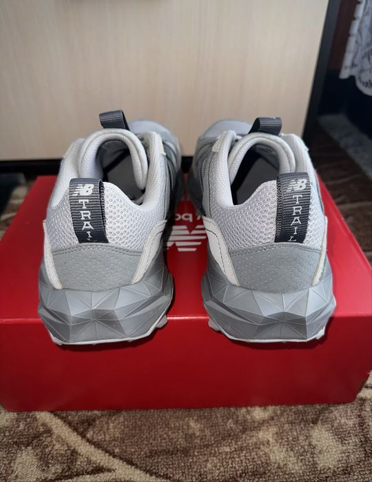New Balance Tektrel 45