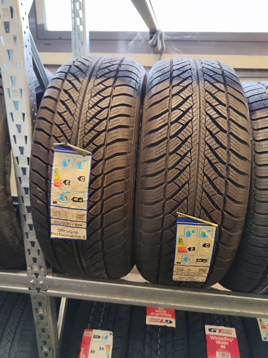 2бр.Зимни гуми Good Year 225 55 17