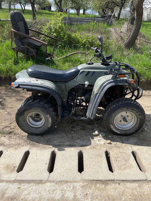 Vând atv adly 200