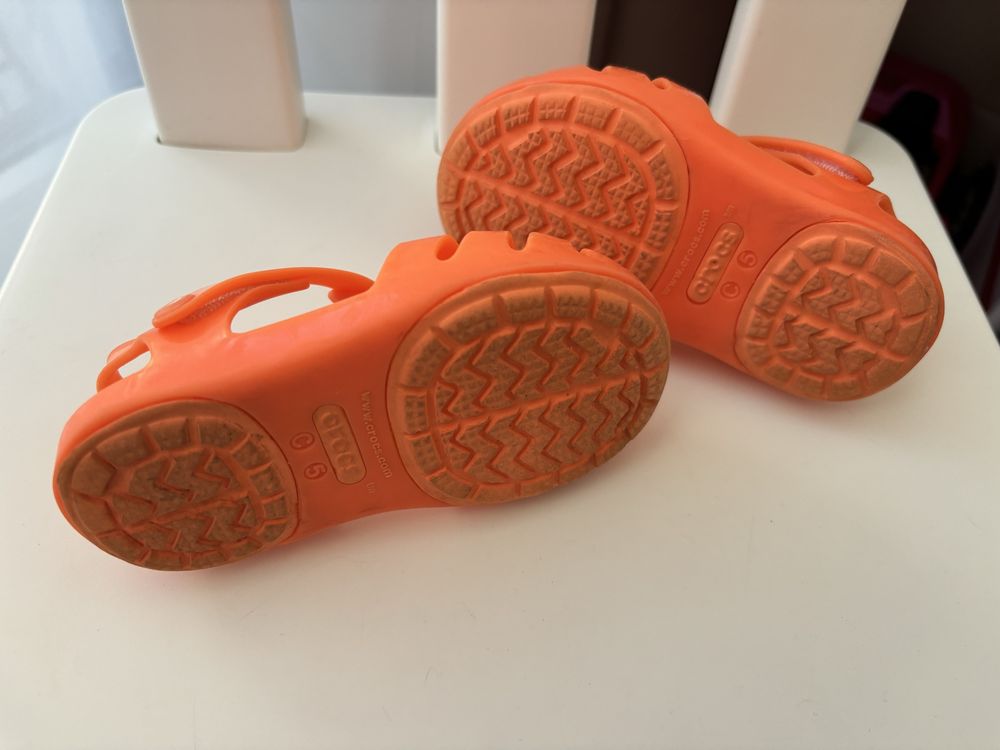 Сандали Crocs Isabella