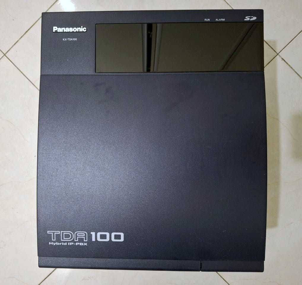 Tелефонна централа Panasonic KX-TDA100