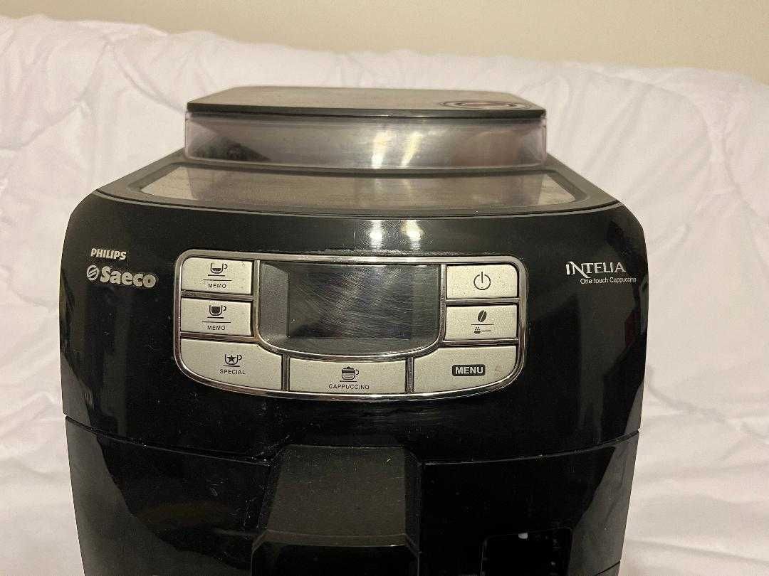 Vand espressor automat Saeco Intelia