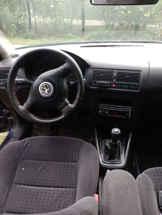. Volkswagen Golf 4 – 1.4 benzină 16V (75 CP), motor refăcut, întrețin