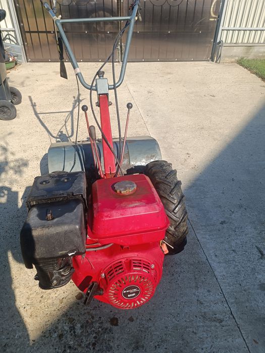 Vând motocultor bertolini
