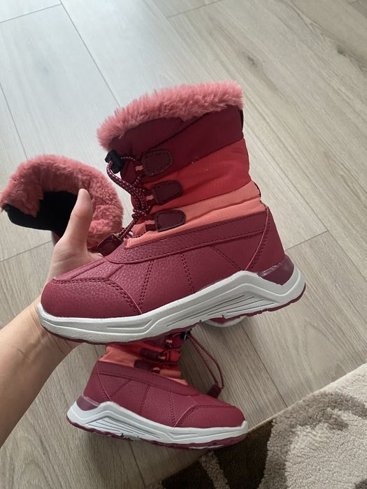 50 lei perechea - disponibil 2 perechi  marimea 28 ( 18,6 cm)