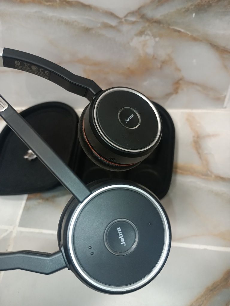 Jabra Evolve 75 в калъф - 95 лв