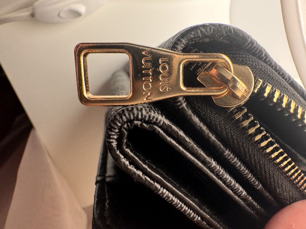 Lv нов портфейл унисекс черен с много пространство за карти пари .