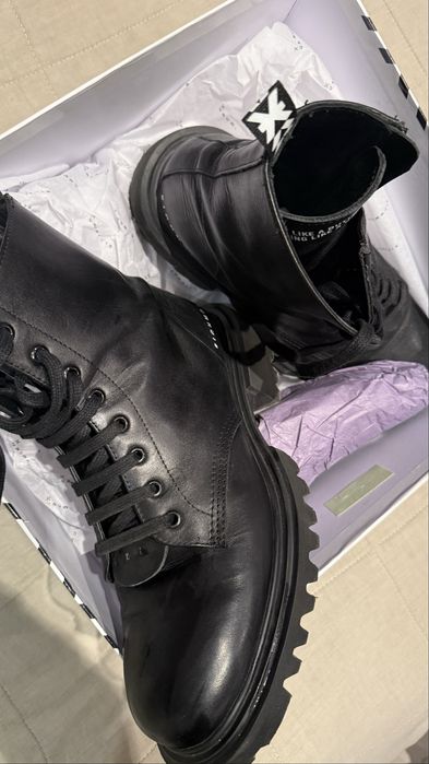 Боти Richmond 42 номер 270 лв.