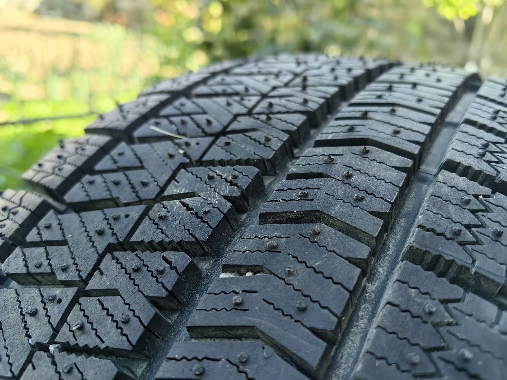 Комплект зимних шин Bridgestone Blizzak Ice + диски