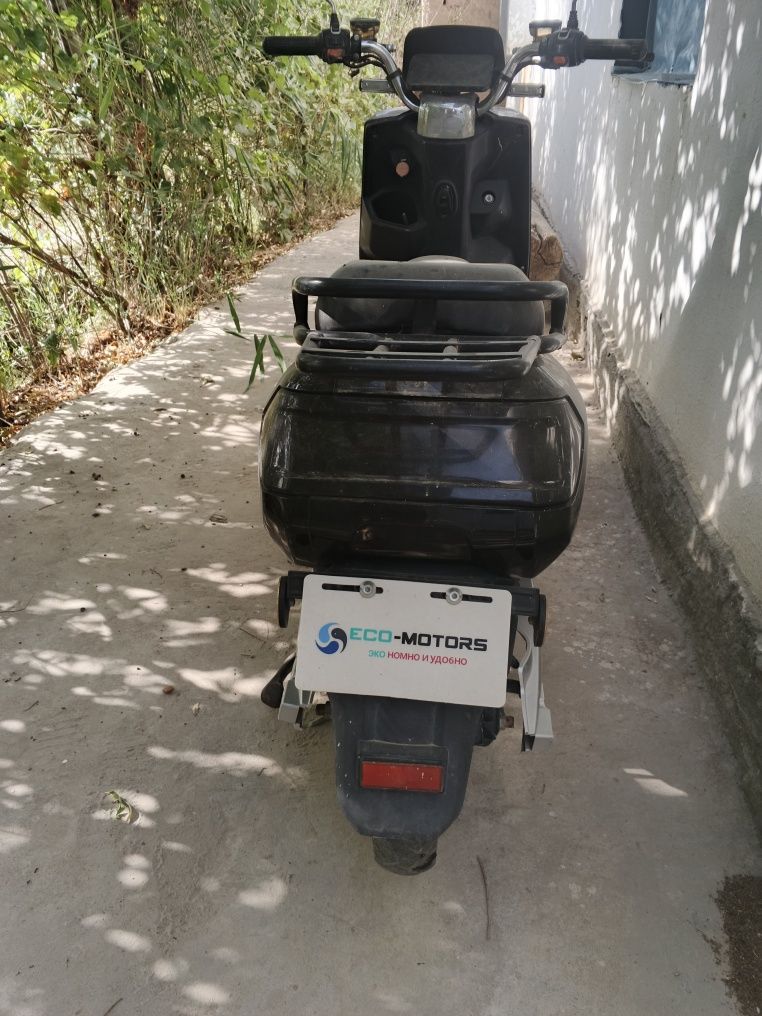 Eco  skuter  aybi  BATAREYKA QOYISH KERAK!!!