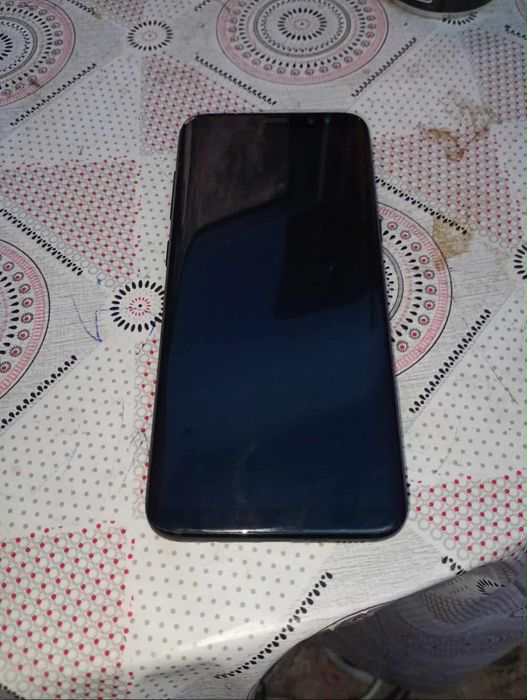 Vând sau schimb Samsung galaxy S8