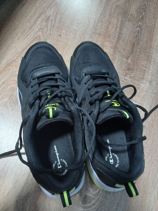 Чисто нови Champion Rowan маратонки