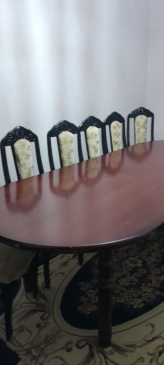 Продается стол стуля