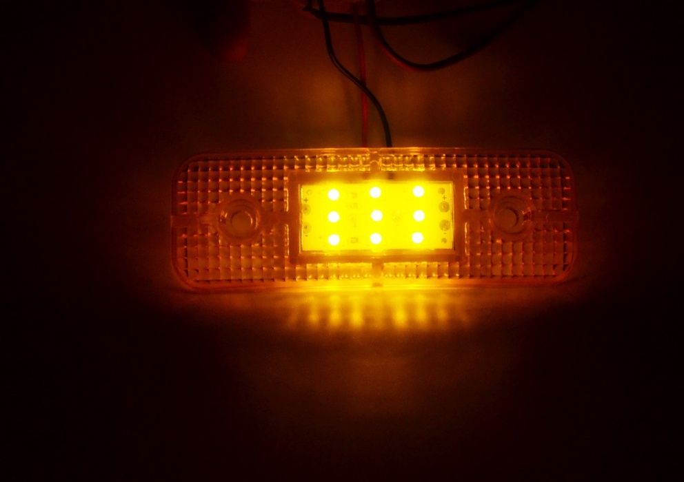 1 бр. Лед LED габарити светлини с 9 SMD диода 24V за камион , ремарке