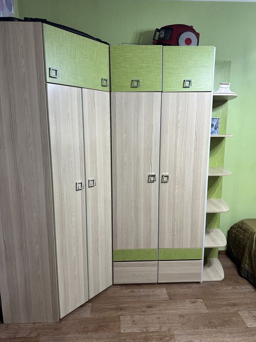 Продам шкаф и компьютерный стол