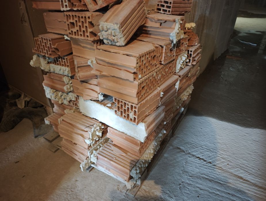 Тухли Винербергер - демонтирани - 5-6 бр. палета палета