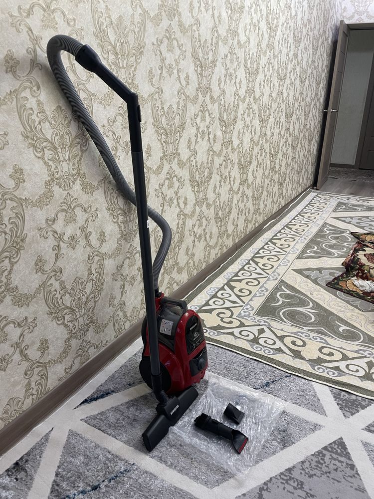 Продаётся пылесос