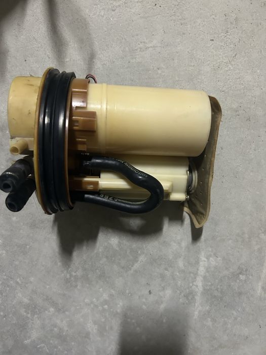 Бензинова помпа за Рено клио 1 1997г 1.4 75кс