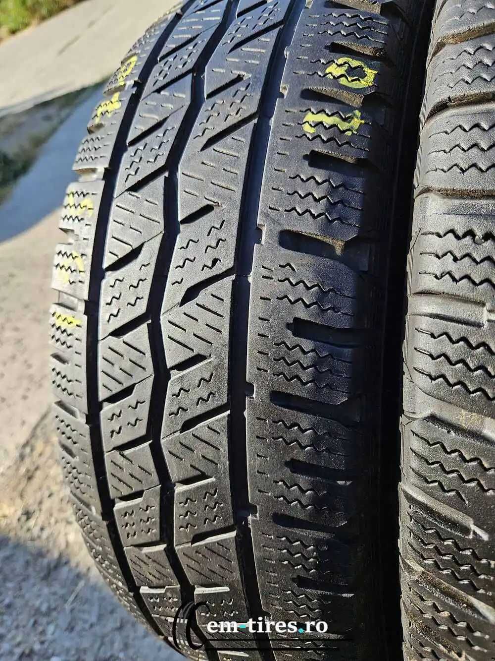 SET 2 Anvelope Iarna 195/70 R15C HANKOOK Winter I cept LV 104/102R