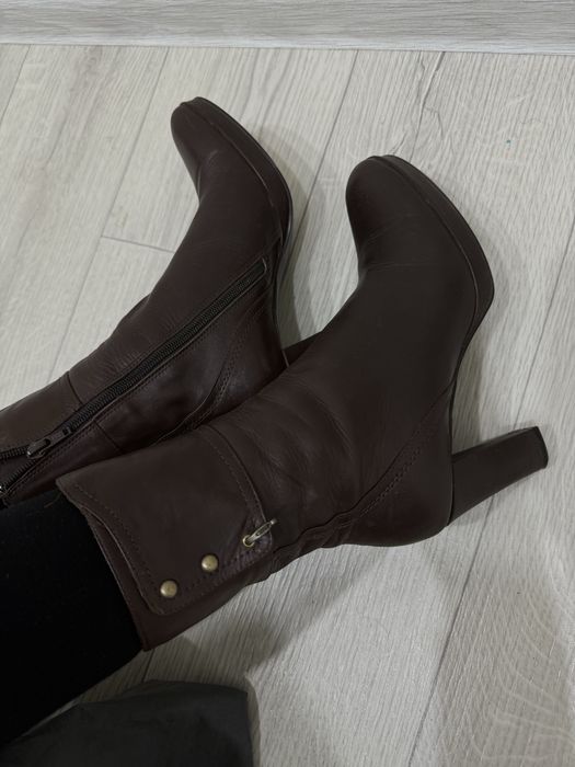 Продам осенние из натуральной кожи сапожки 37 размера