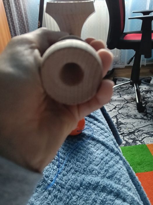 Vând kendama europe