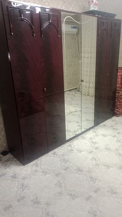 Шкаф 6 эшикли. Бу́йи 2м, эни 2.4м