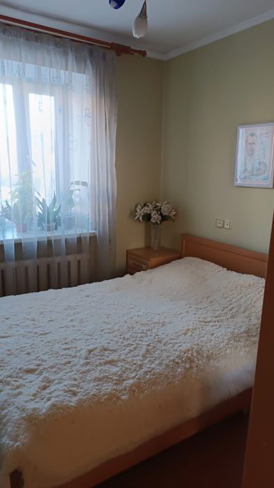 Продам  3 - ком-ную кв нов планировки, на 3 этаже.