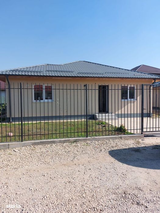 Casa moderna la 800-900 m de STB si 3 km de metrou.FINALIZATA !