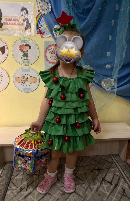 Продам костюм Ёлочки для девочки, рост 80-86. Платье + заколка Звезда.