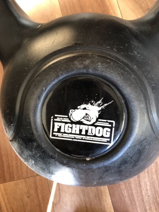 Gantera kettlebell Fight Dog de 16 kg nou pret promo 99 ron