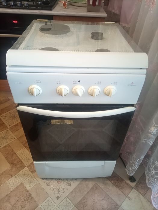 Газовая плита в рабочем состоянии