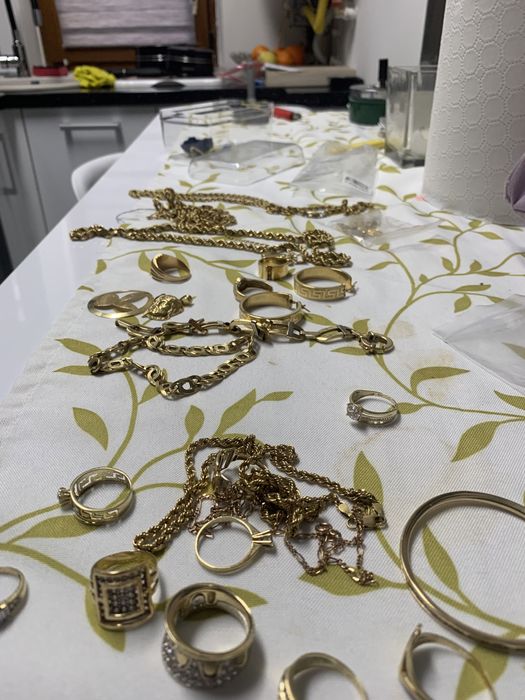 Aur de vânzare 18 k 100 grame și 14 k 50 grame