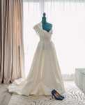 Vand rochie mireasa