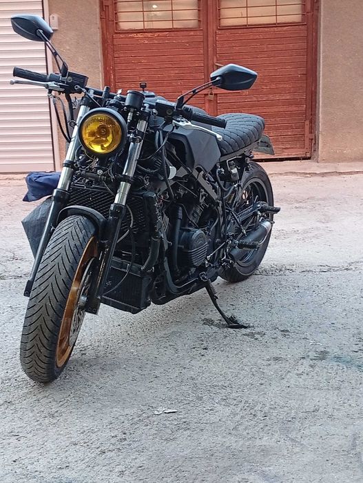 Мотоциклет Honda vf 1000f 2