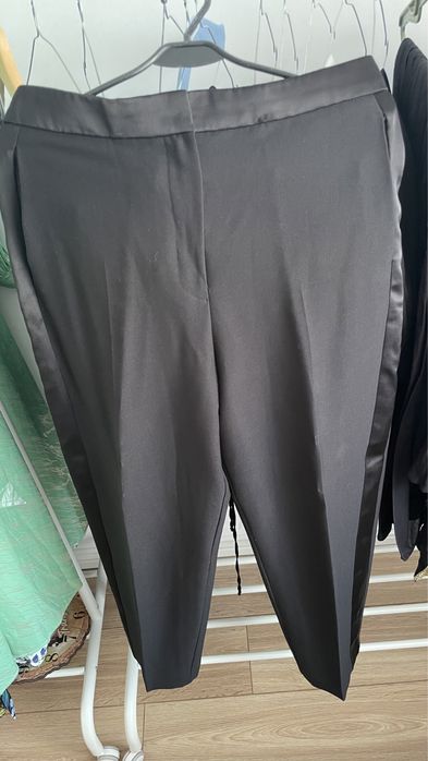 Pantaloni costum Mango