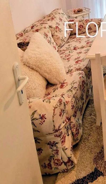 Три местно канапе