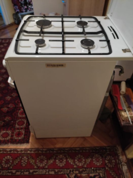 Aragaz mixt Hansa în stare foarte bună.