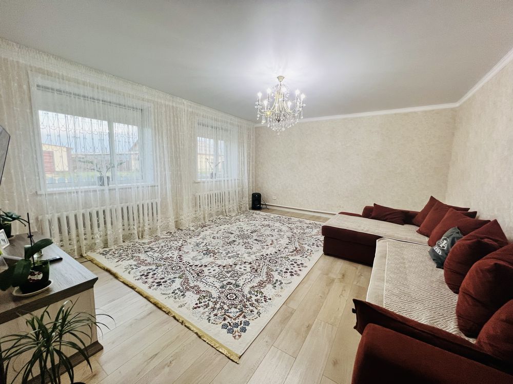 Продам ковер в отличном состоянии