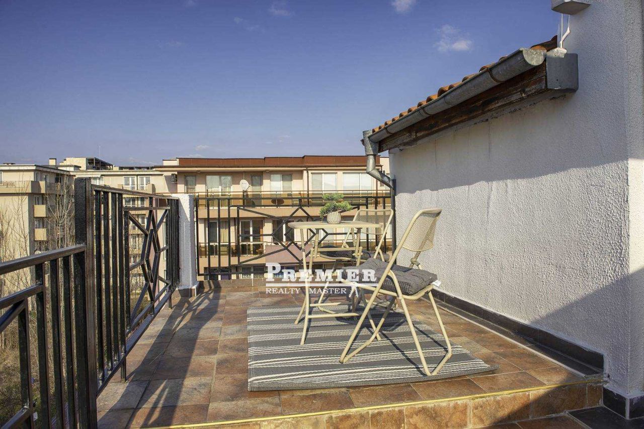 Продава се Двустаен апартамент в к.к. Слънчев бряг - 55 кв.м за 1037 €/кв.м - Снимка #5