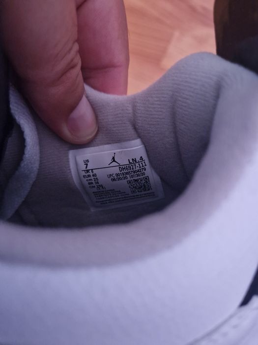 Jordan patru Military Black