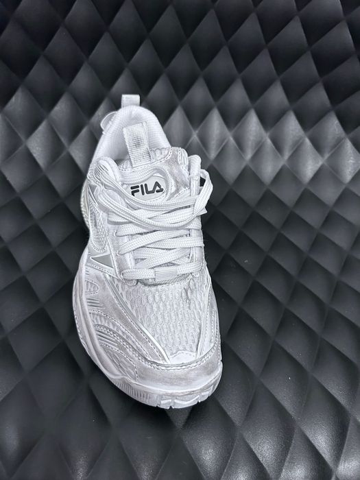Маратонки Fila с зацапан ефект