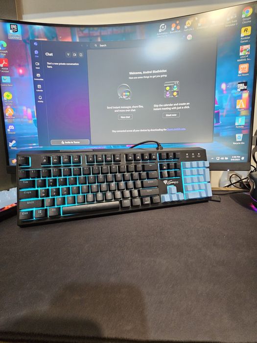 Vând tastatura Genesis Thor210