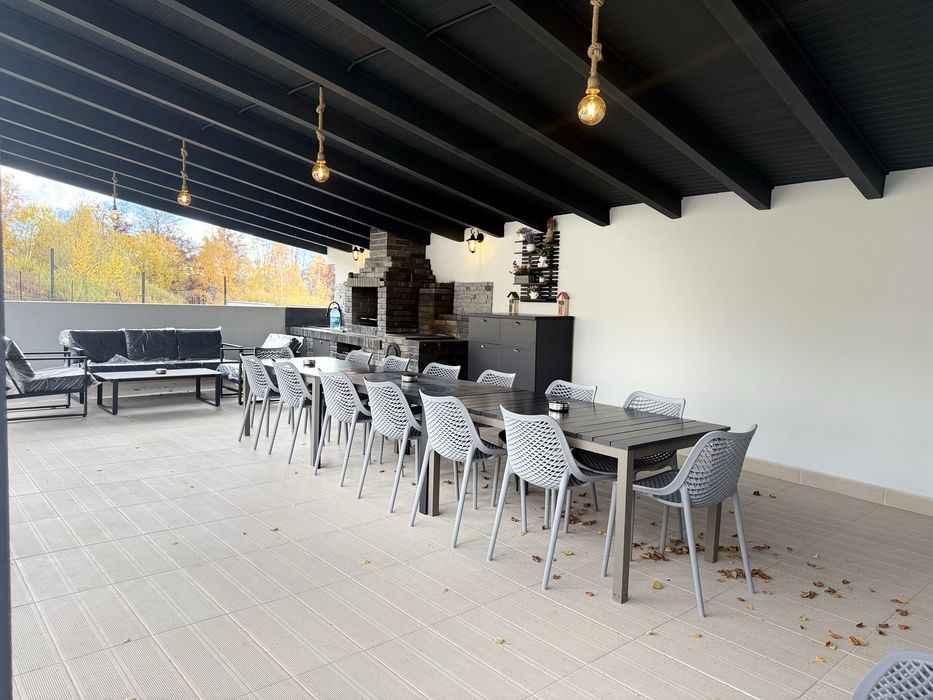 Vila 4 Anotimpuri Zona Parang(de inchiriat)