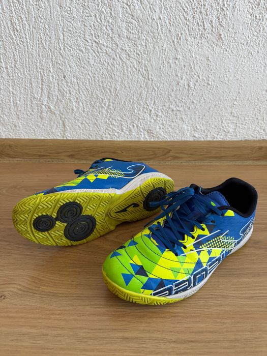 Футболни обувки за зала Joma