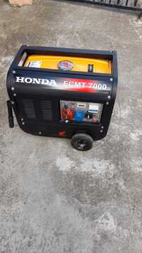 Generator Honda ECMT STARE foarte bună, folosit doar 4-5 ore motor 9,5