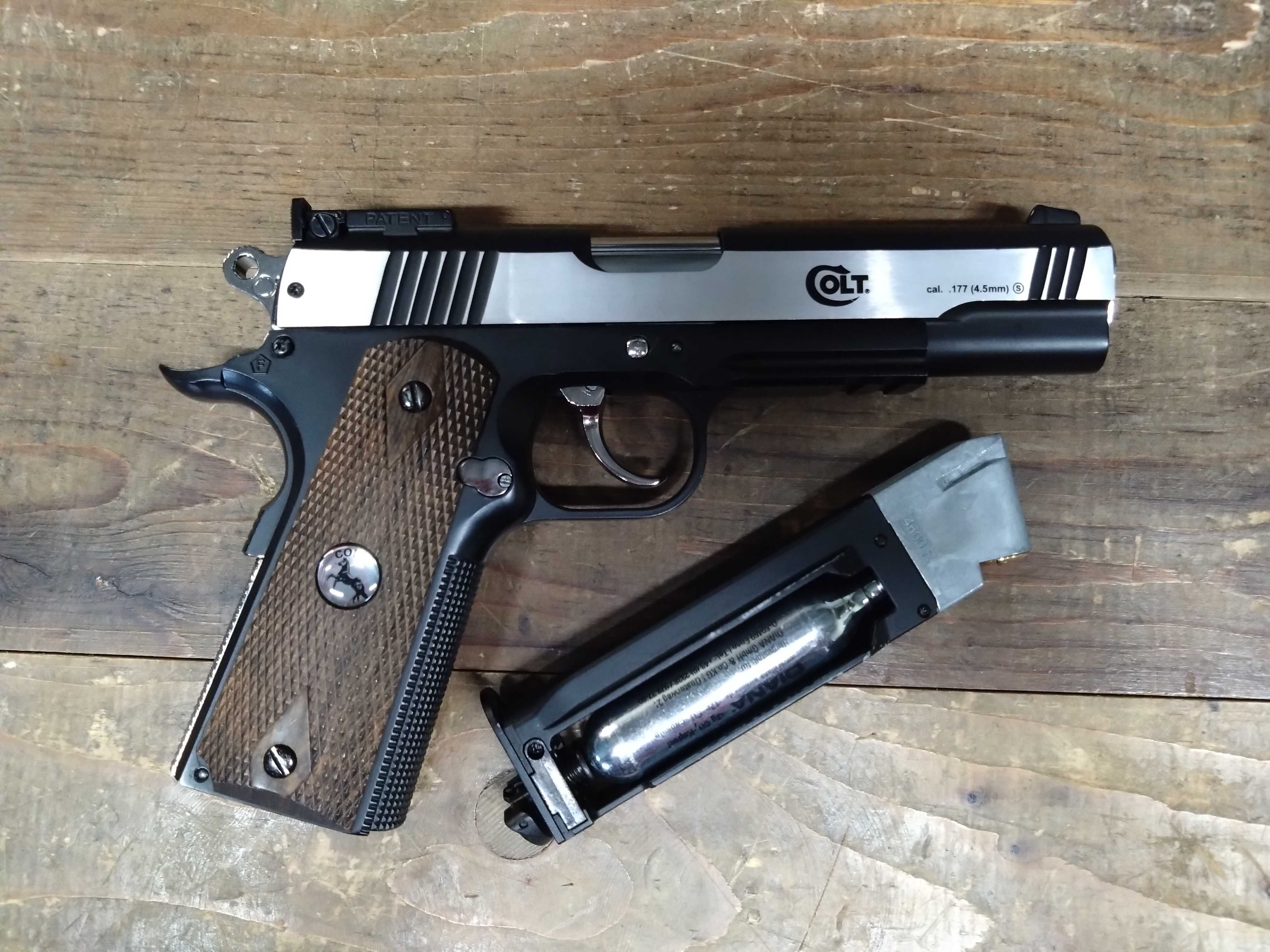 Въздушен пистолет Colt Special Combat